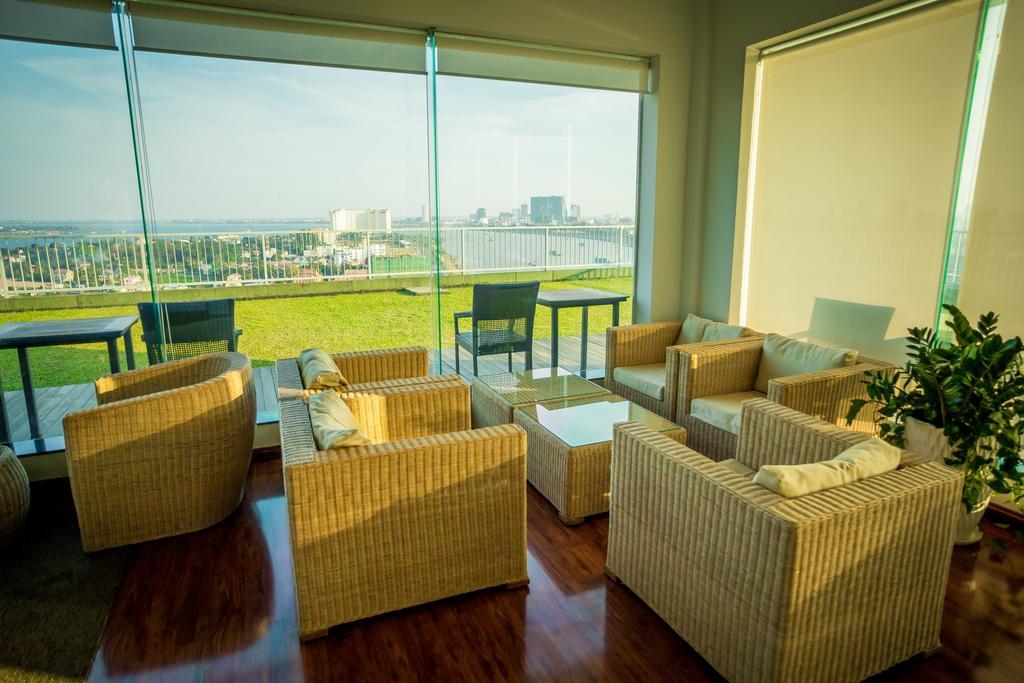 Bellevue Serviced Apartments Phnom Penh Exteriör bild