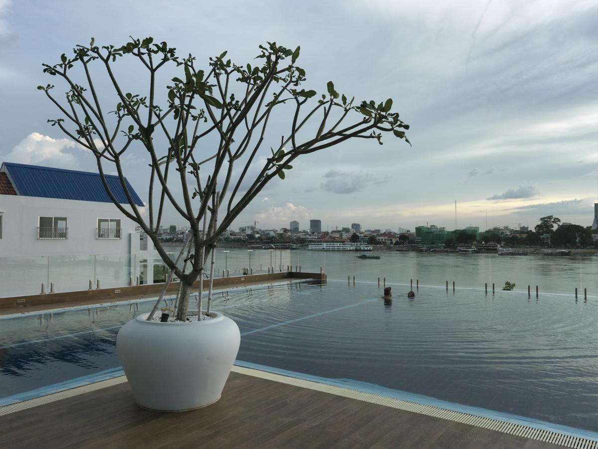 Bellevue Serviced Apartments Phnom Penh Exteriör bild