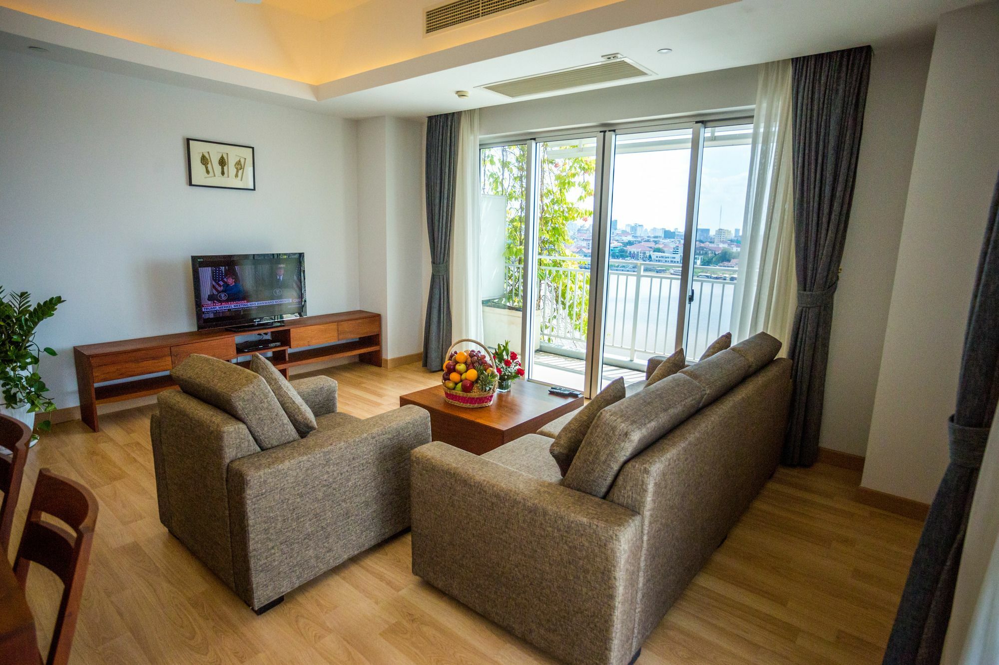 Bellevue Serviced Apartments Phnom Penh Exteriör bild
